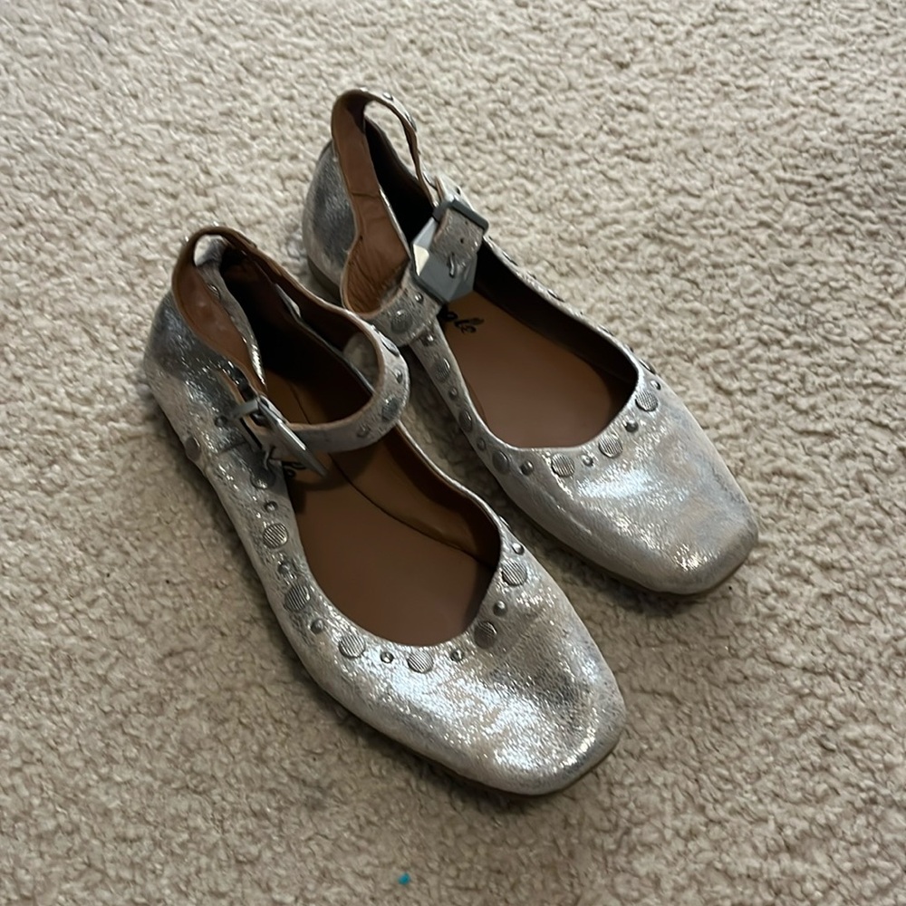 Free People Mystic Mary Jane Flats Shoes Studded Buckle, size 37 (6.5 US)